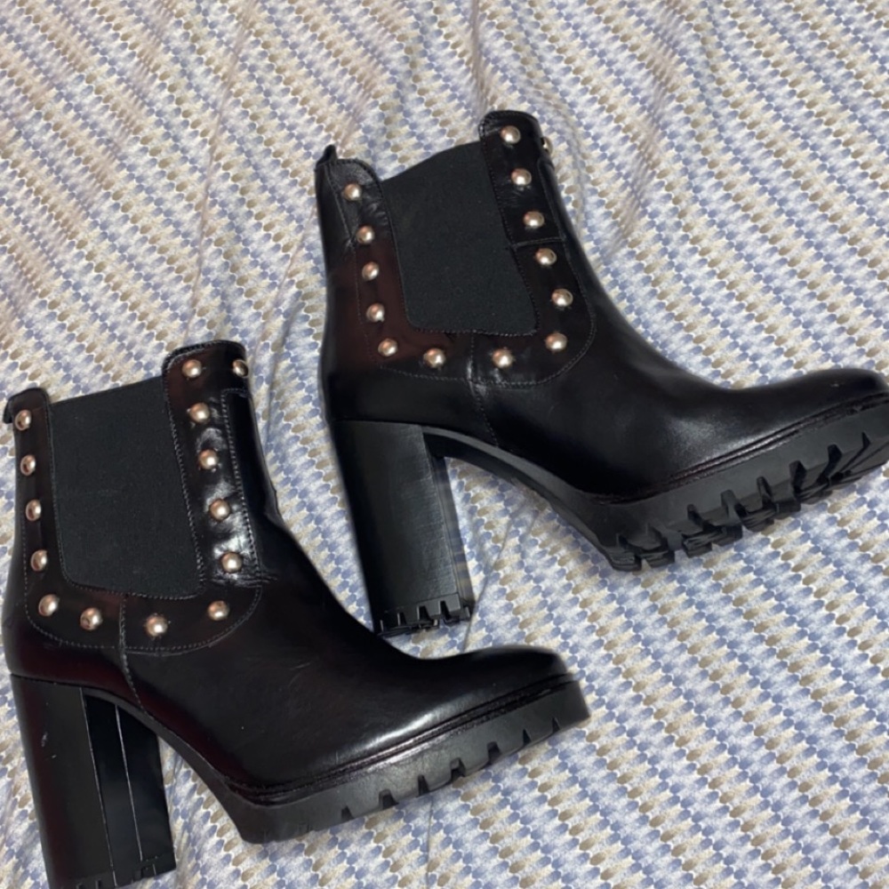 Barney’s shoes